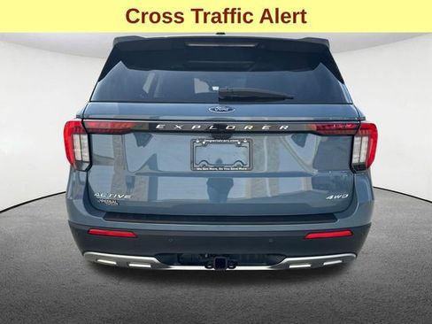 Used 2025 Ford Explorer Active w/ Active Comfort Package AWD/4WD image 13