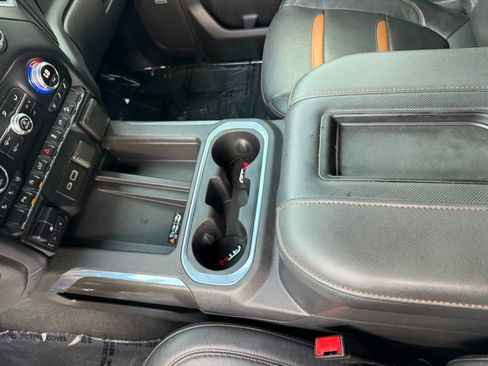 Used 2022 GMC Sierra 1500 AT4 w/ AT4 Premium Package AWD/4WD image 26