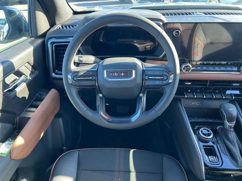 New 2025 GMC Canyon AT4 image 9