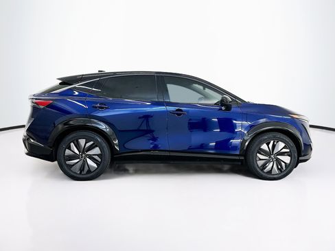 Used 2024 Nissan Ariya AWD image 10