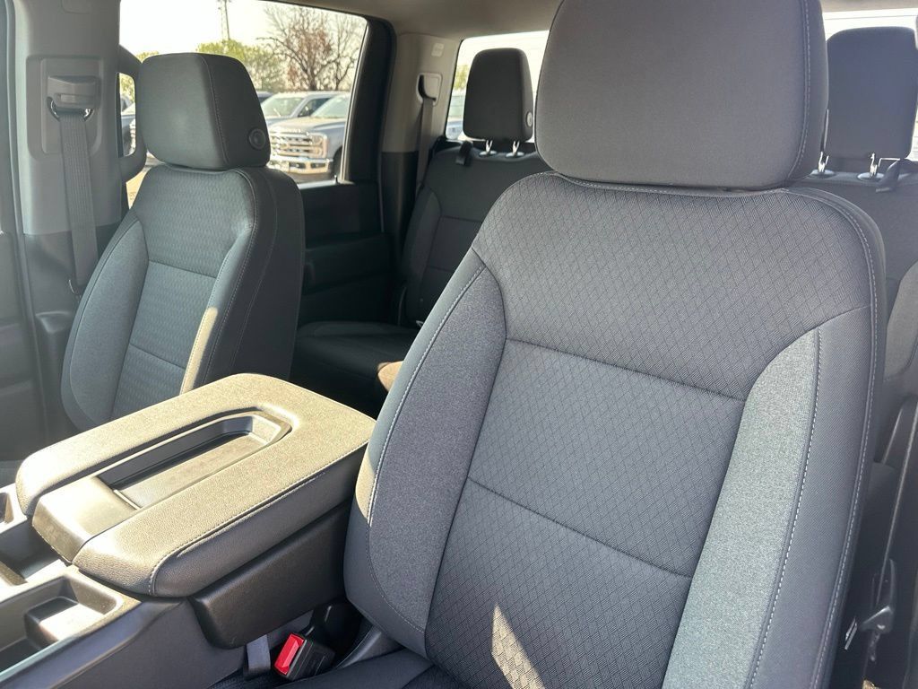 Certified 2024 Chevrolet Silverado 2500 Custom w/ Custom Value Package AWD/4WD image 15