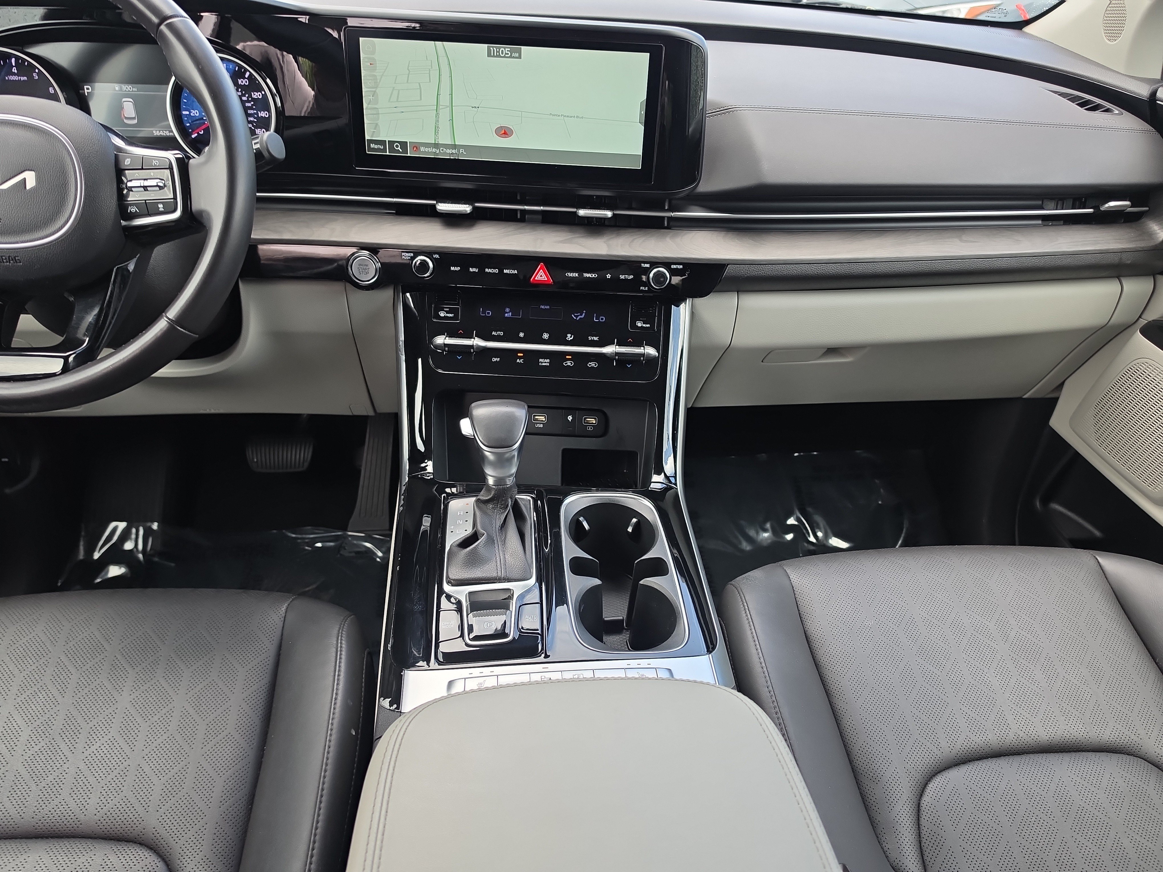 Certified 2024 Kia Carnival EX FWD image 15