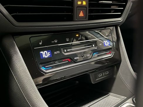 New 2026 Volkswagen Jetta SE image 11