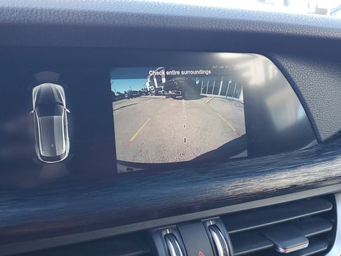 Used 2022 Alfa Romeo Stelvio Sprint image 11