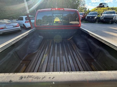 Used 2016 Nissan Frontier SV w/ SV Value Truck Package RWD image 14