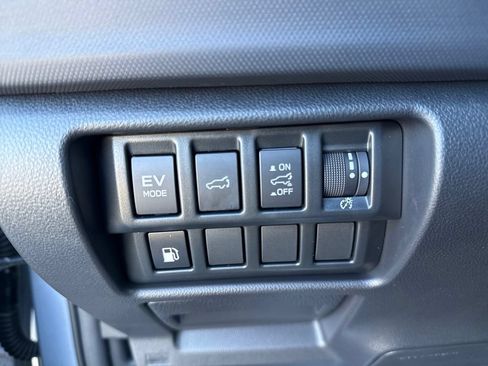 Used 2025 Subaru Forester Limited AWD/4WD image 37