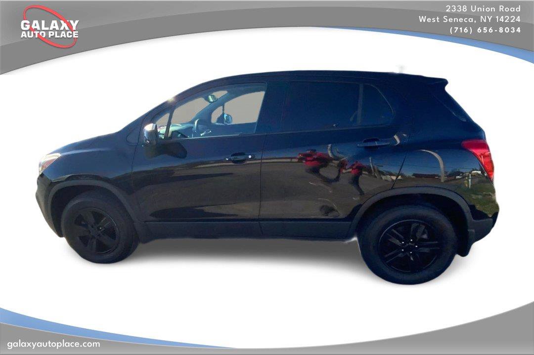 Used 2019 Chevrolet Trax LS w/ Tint and Cruise Package AWD/4WD image 8