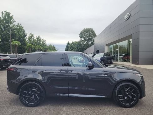New 2026 Land Rover Range Rover Sport Dynamic SE AWD/4WD image 8