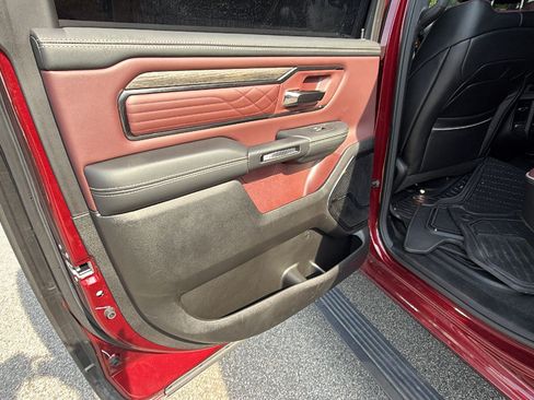 Used 2025 RAM 1500 Limited AWD/4WD image 24