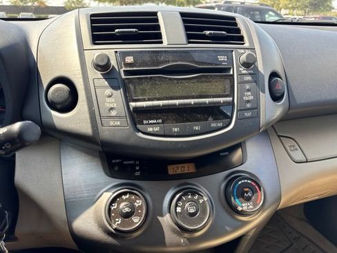 Used 2011 Toyota RAV4 2WD w/ Upgrade Value Pkg image 11