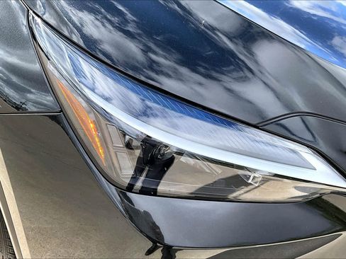 Used 2025 Lexus NX 250 FWD w/ Towing Package (2000 Lbs) image 28
