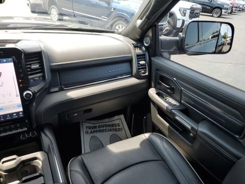 Used 2022 RAM 2500 Limited AWD/4WD image 16