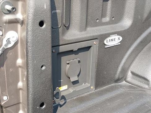 Used 2022 Ford F150 XLT w/ Equipment Group 302A High RWD image 17
