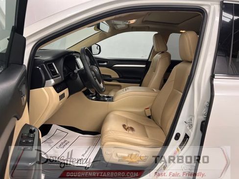 Used 2018 Toyota Highlander XLE FWD image 29