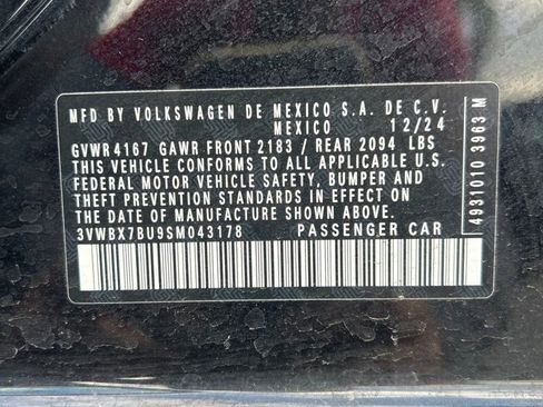 Used 2025 Volkswagen Jetta Sport image 3