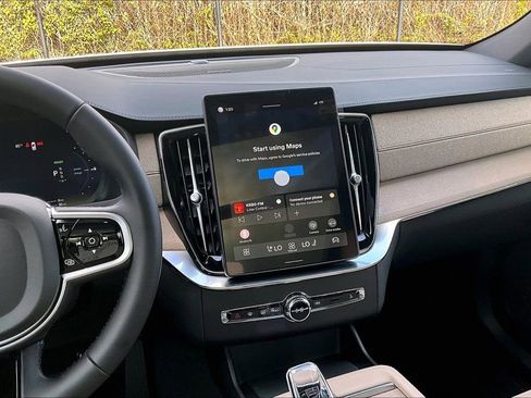 New 2026 Volvo XC90 T8 Plus AWD/4WD image 28