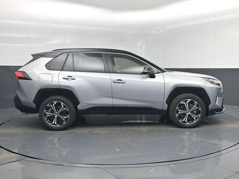 Used 2025 Toyota RAV4 XSE image 31
