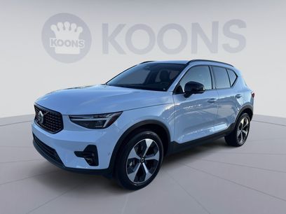 New 2026 Volvo XC40 B5 Plus w/ Protection Package Premier