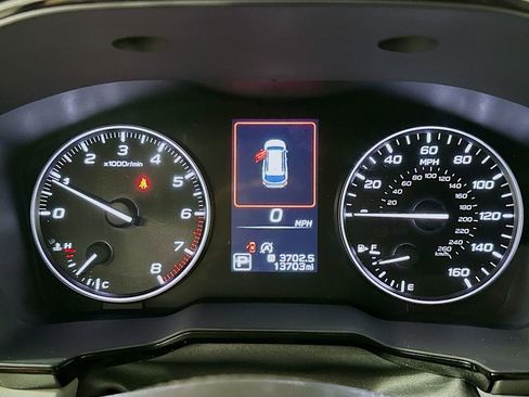 Used 2025 Subaru Outback Premium w/ Popular Package #1A AWD/4WD image 12