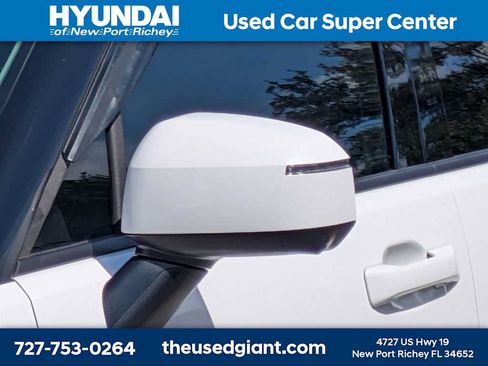 Used 2024 Hyundai Santa Fe Limited AWD/4WD image 11