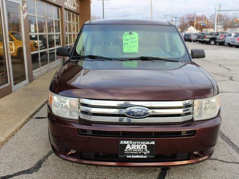 Used 2009 Ford Flex SE image 3