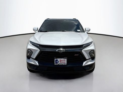 Used 2023 Chevrolet Blazer RS w/ Driver Confidence II Package FWD image 2