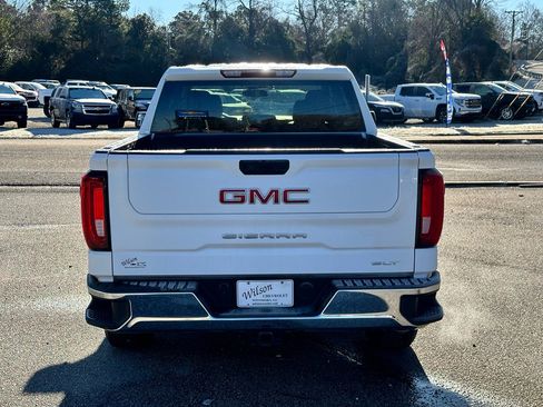 Used 2025 GMC Sierra 1500 SLT image 3