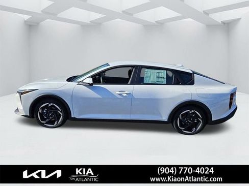 New 2025 Kia K4 EX FWD image 3