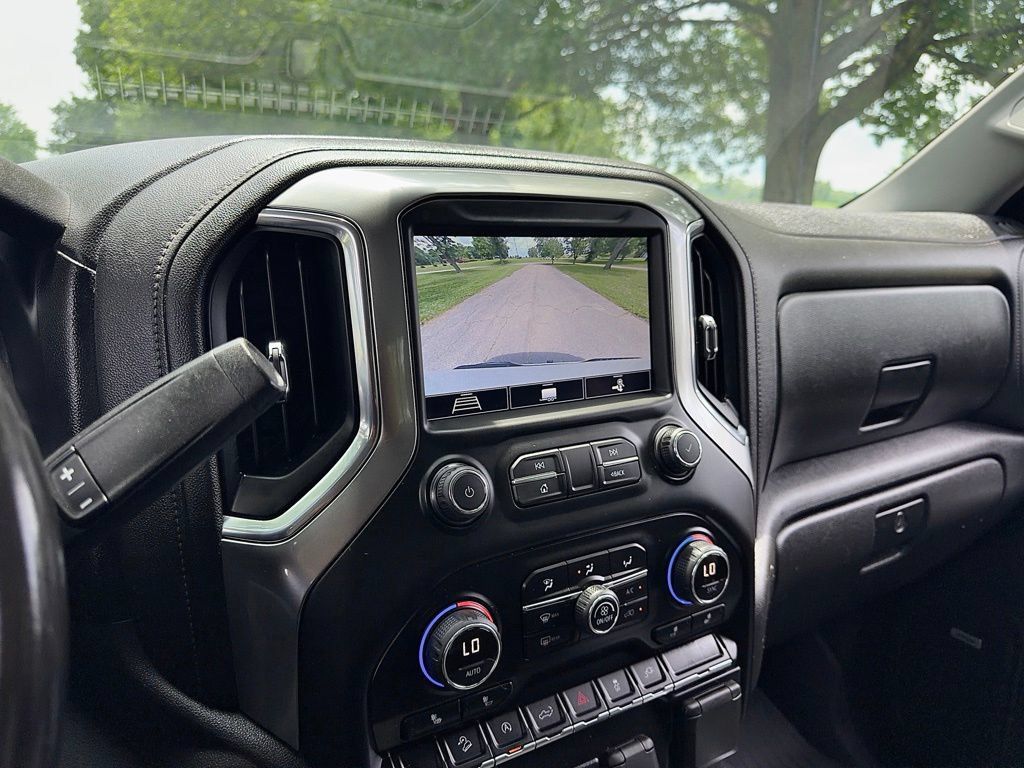 Used 2020 Chevrolet Silverado 1500 RST AWD/4WD image 21