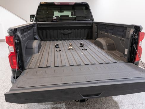 Used 2020 Chevrolet Silverado 2500 Custom w/ Gooseneck/5TH Wheel Package AWD/4WD image 11