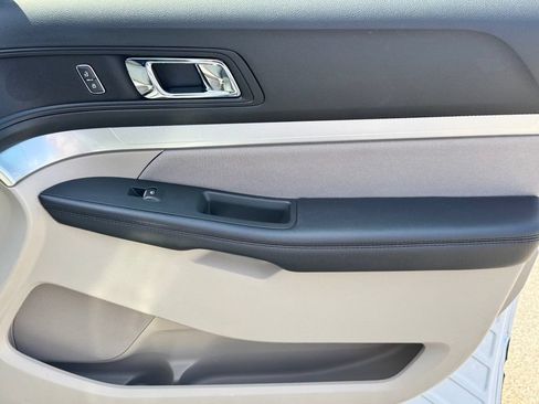 Used 2018 Ford Explorer FWD image 24