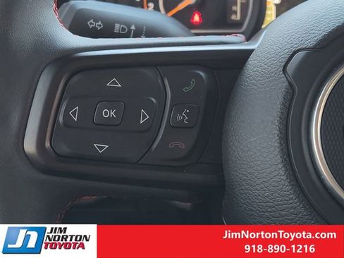Used 2024 Jeep Wrangler Unlimited Rubicon image 29