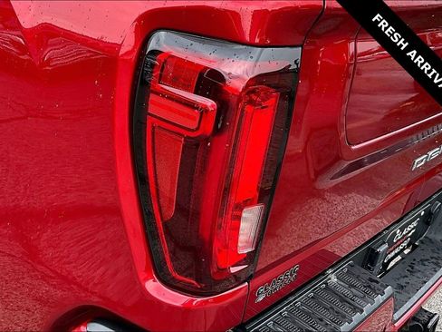 Used 2022 GMC Sierra 2500 Denali w/ Denali Ultimate Package AWD/4WD image 23