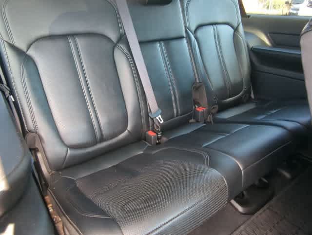 Certified 2024 Jeep Wagoneer L Series II w/ Flexible Seating Group AWD/4WD image 21