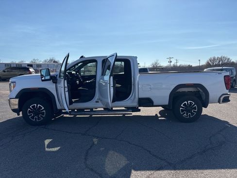 Used 2020 GMC Sierra 2500 SLE w/ SLE Convenience Package image 4