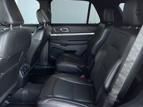 Used 2018 Ford Explorer Sport w/ Equipment Group 401A image 27