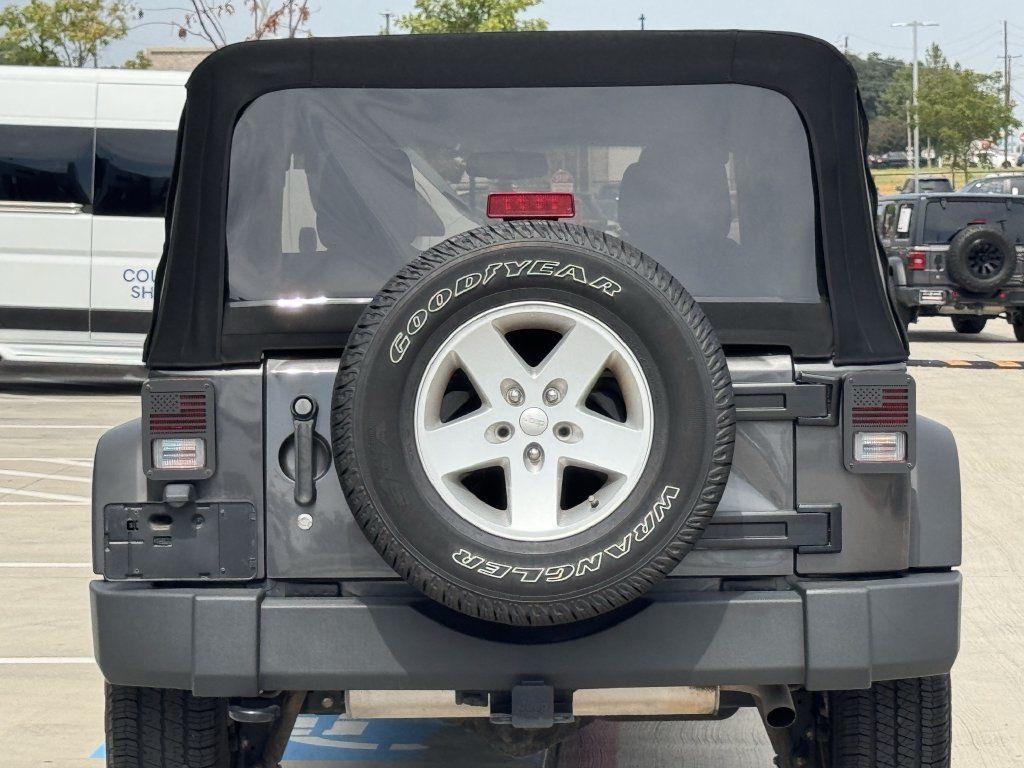 Used 2017 Jeep Wrangler Unlimited Sport w/ Quick Order Package 23S AWD/4WD image 5