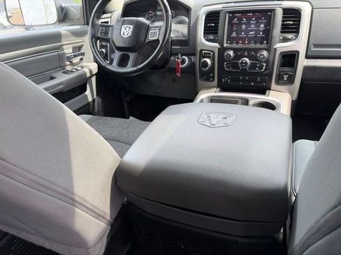 Used 2019 RAM 1500 Warlock AWD/4WD image 42