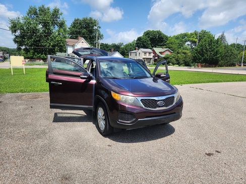 Used 2013 Kia Sorento LX FWD image 24
