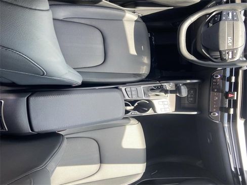 New 2026 Kia Sportage SX image 10