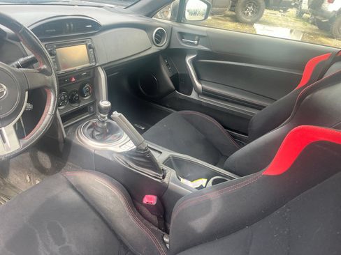 Used 2015 Scion FR-S RWD image 11