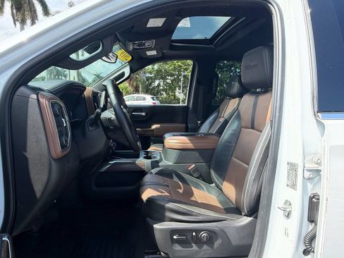 Used 2019 Chevrolet Silverado 1500 High Country RWD image 9