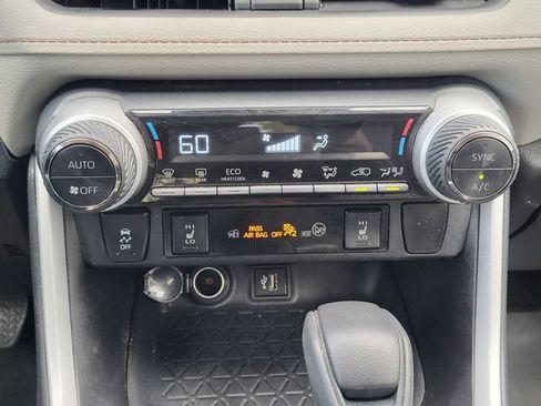 Used 2024 Toyota RAV4 XLE w/ Weather Package AWD/4WD image 18