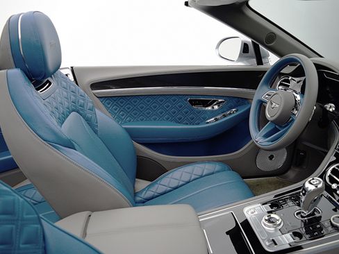 Used 2023 Bentley Continental GT S image 40