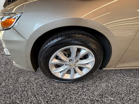 Used 2024 Chevrolet Malibu LT FWD image 9