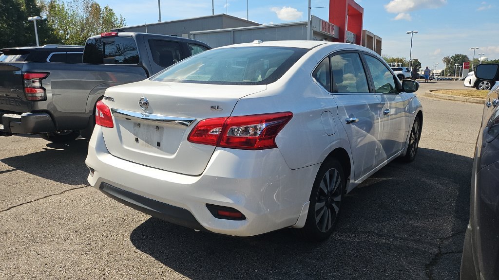 Used 2019 Nissan Sentra SL FWD image 2