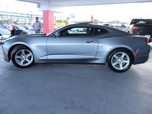 Used 2019 Chevrolet Camaro LT w/ Technology Package RWD image 10