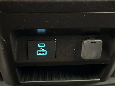 Used 2022 Ford F250 XLT w/ XLT Premium Package image 18