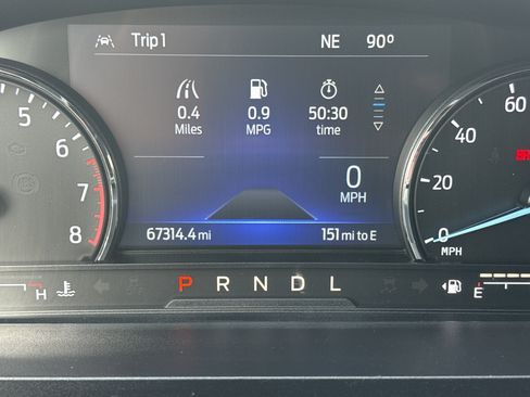 Used 2022 Ford Explorer XLT w/ Equipment Group 202A AWD/4WD image 11