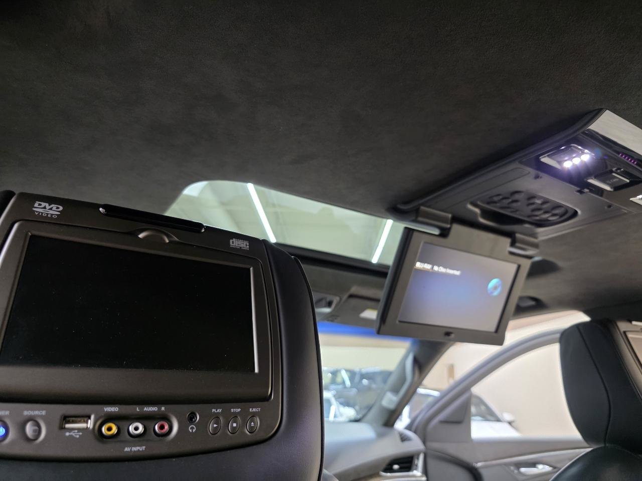 Used 2015 Cadillac Escalade Platinum AWD/4WD image 38